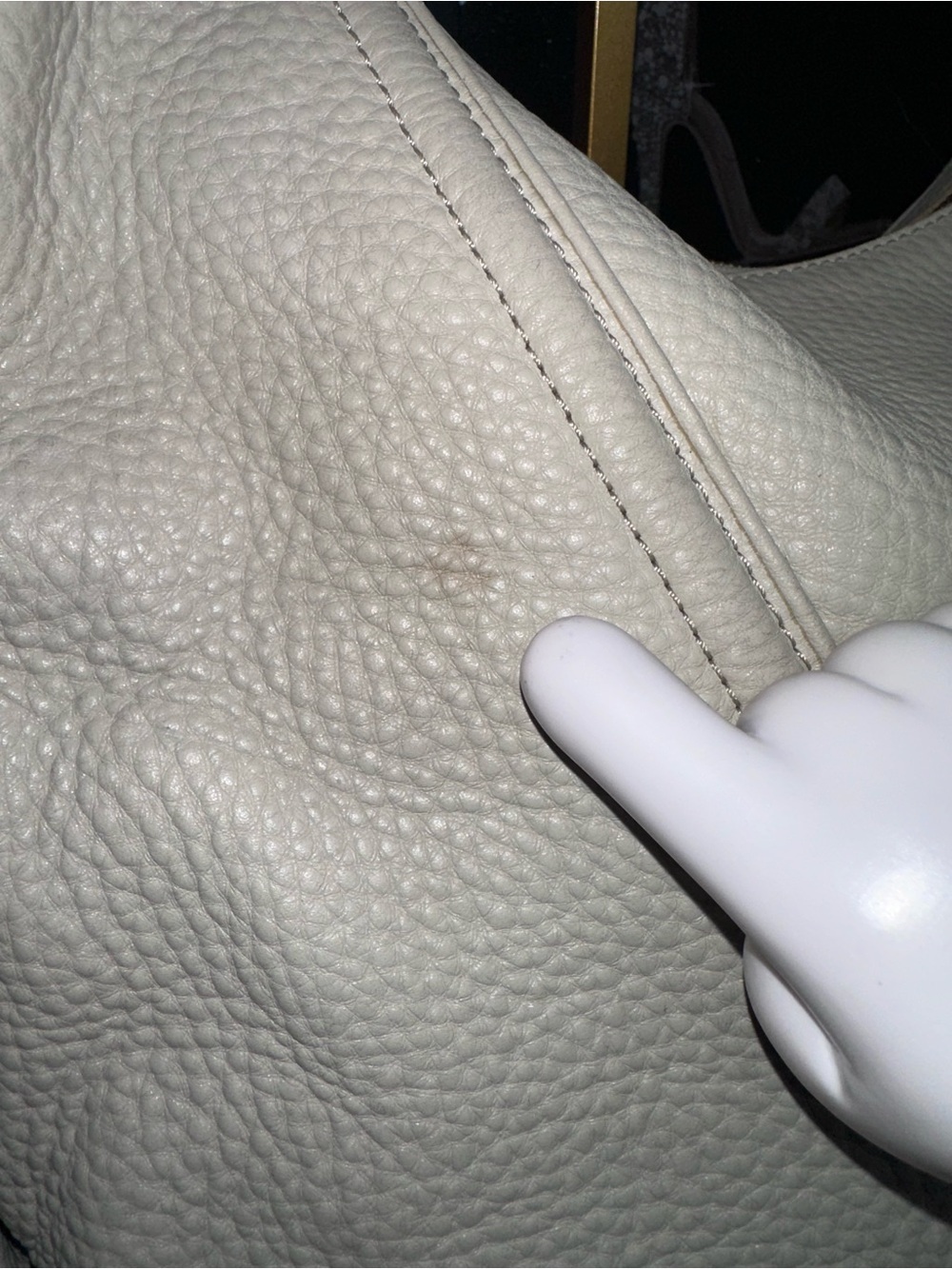 Vintage White Pebbled Leather MCM Hobo Shoulder Bag Gold Hardware - Picture 9 of 16